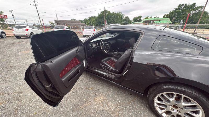 2012 Ford Mustang V6 Premium
