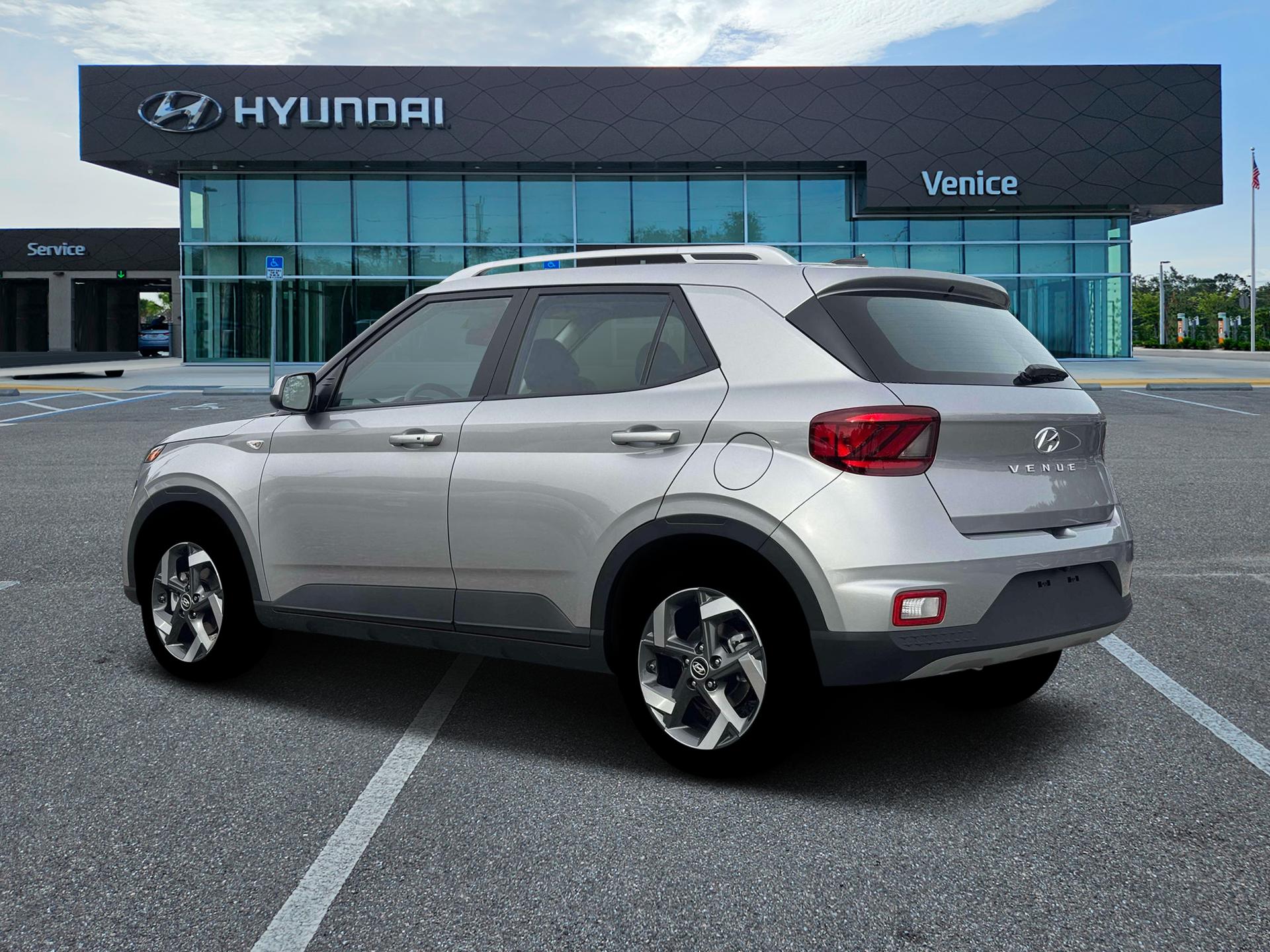 2026 Hyundai VENUE SEL - Image 4