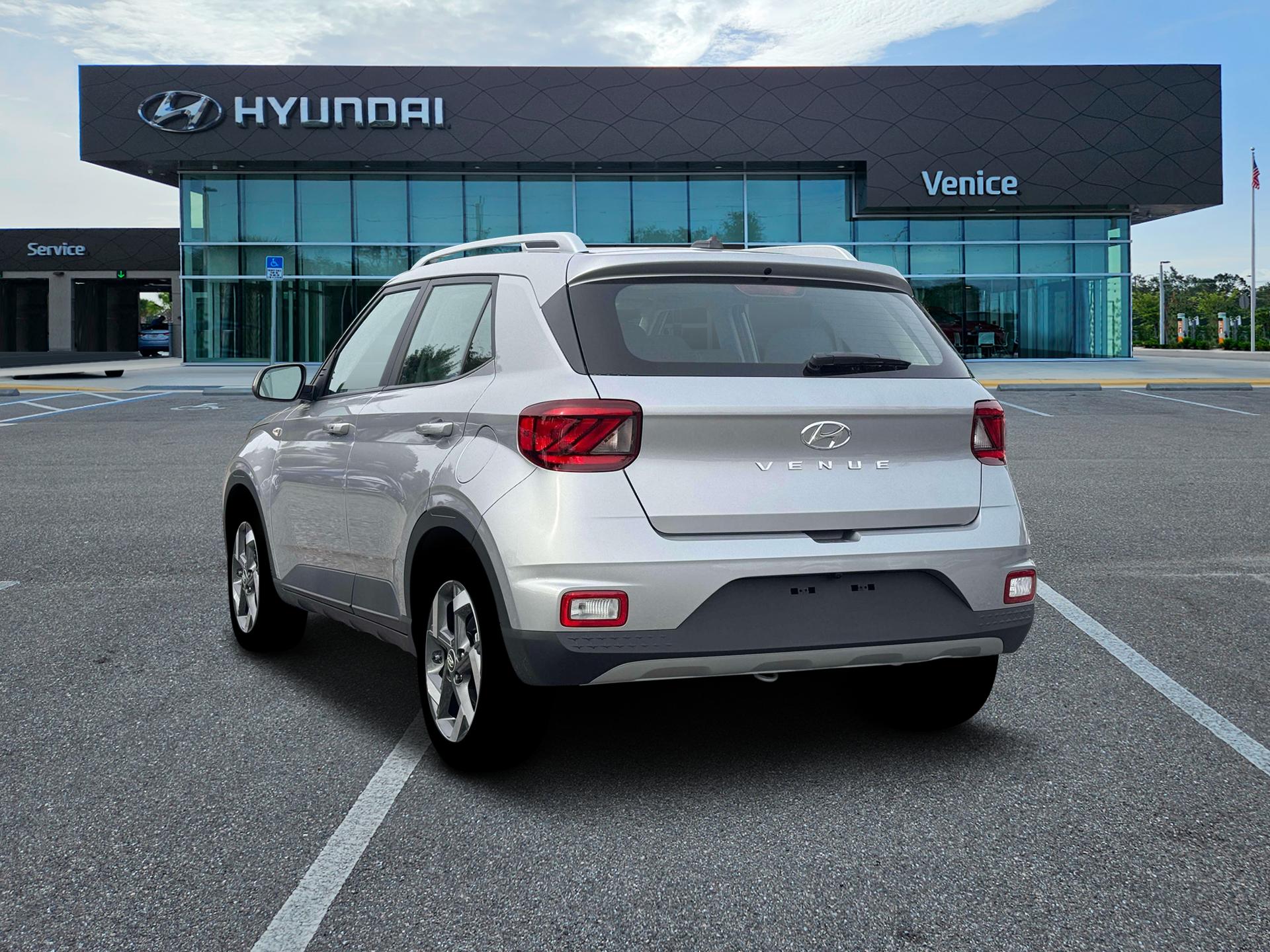 2026 Hyundai VENUE SEL - Image 5