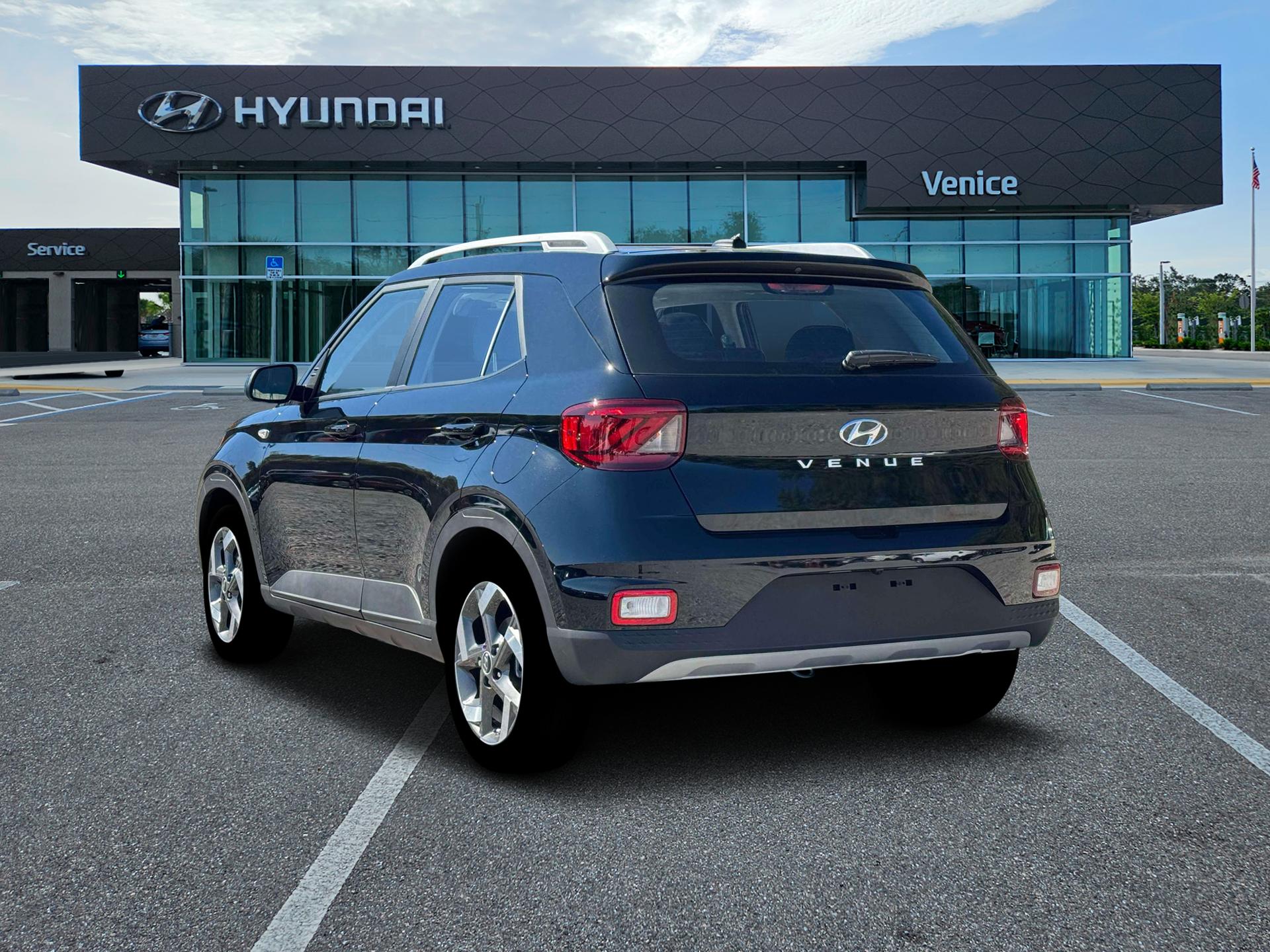 2026 Hyundai VENUE SEL - Image 5