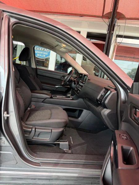 2025 Nissan Pathfinder SV 4WD