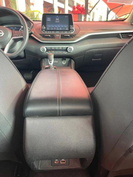 2025 Nissan Altima SV FWD