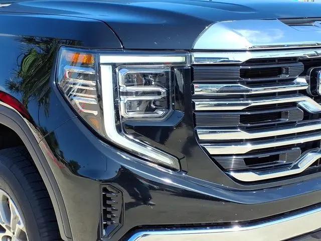 2024 GMC Sierra 1500 4WD Crew Cab Short Box SLT