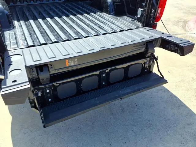 2024 GMC Sierra 1500 4WD Crew Cab Short Box SLT