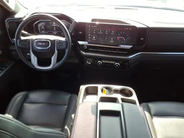 2024 GMC Sierra 1500 4WD Crew Cab Short Box SLT