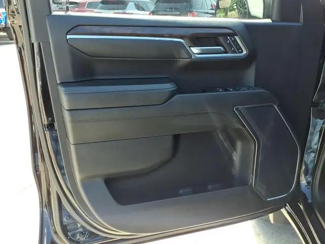 2024 GMC Sierra 1500 4WD Crew Cab Short Box SLT