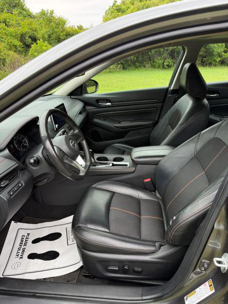 2022 Nissan Altima SR FWD