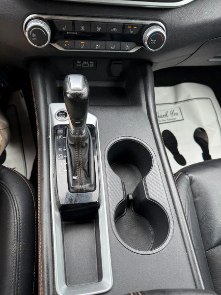 2022 Nissan Altima SR FWD