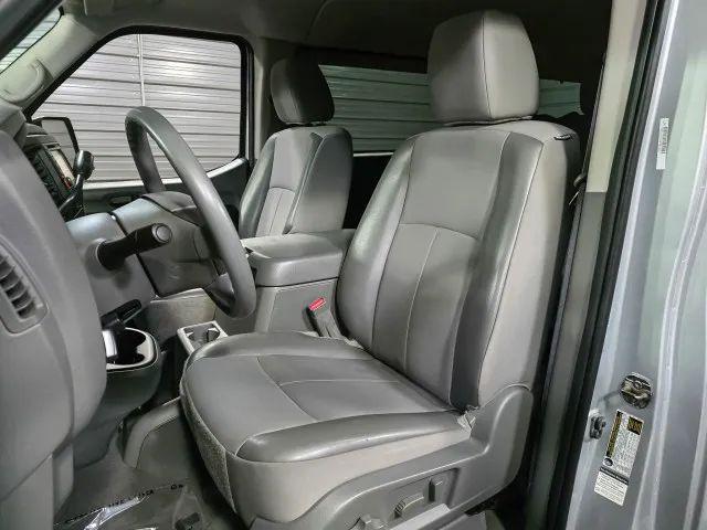2018 Nissan 3500 SV V6