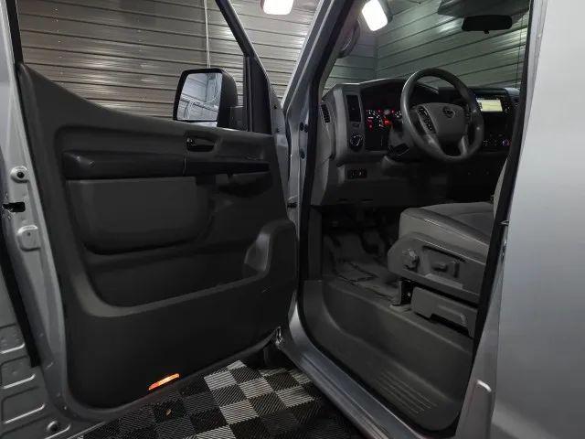 2018 Nissan 3500 SV V6