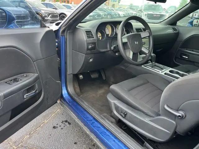2010 Dodge Challenger SE