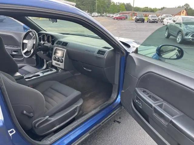 2010 Dodge Challenger SE