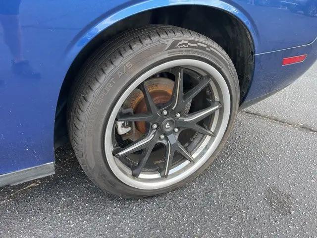 2010 Dodge Challenger SE