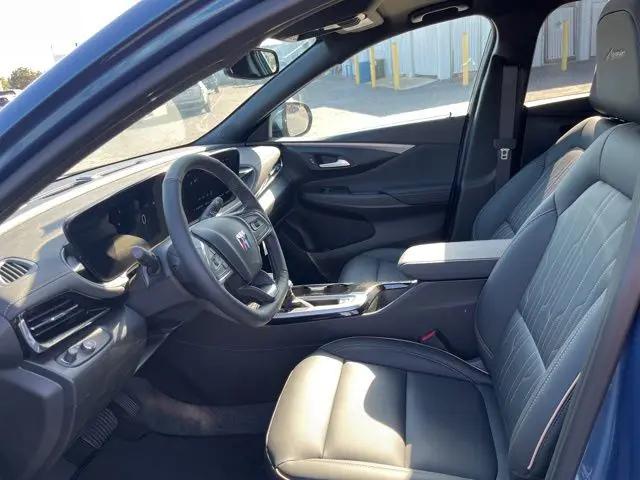 2026 Buick NV Avenir FWD