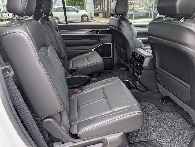 2026 Jeep Grand Wagoneer 4x4