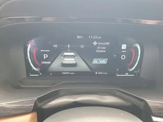 2025 Nissan Pathfinder Platinum FWD