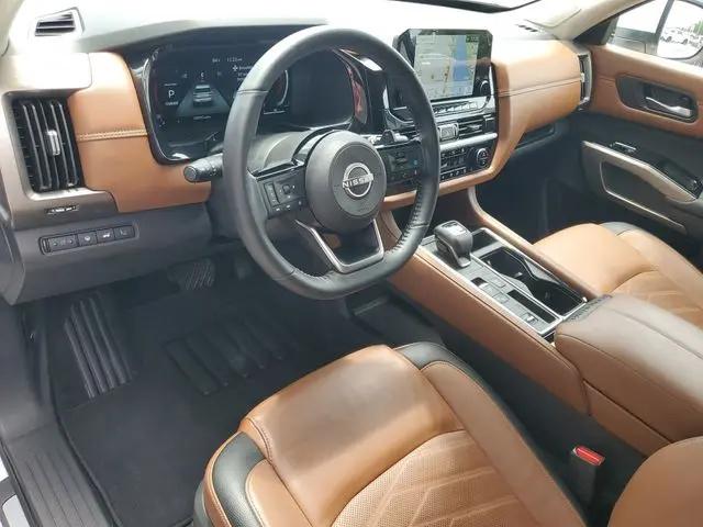 2025 Nissan Pathfinder Platinum FWD