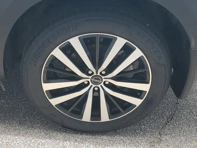 2025 Nissan Pathfinder Platinum FWD