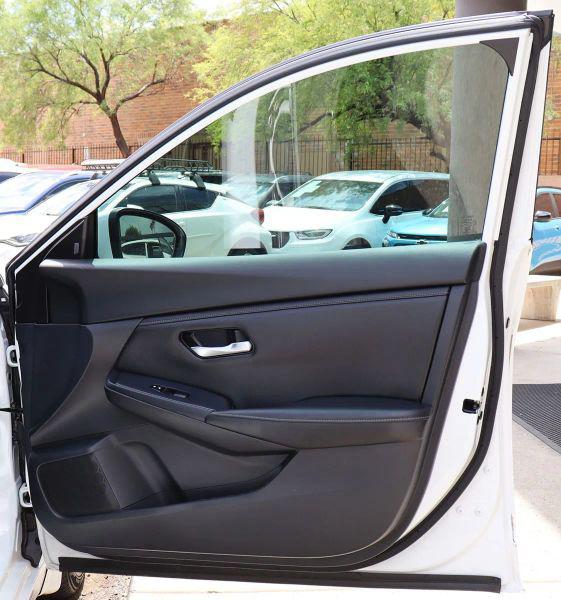 2023 Nissan Sentra SV Xtronic CVT