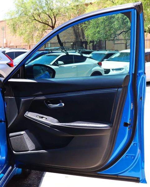 2022 Nissan Sentra SV Xtronic CVT
