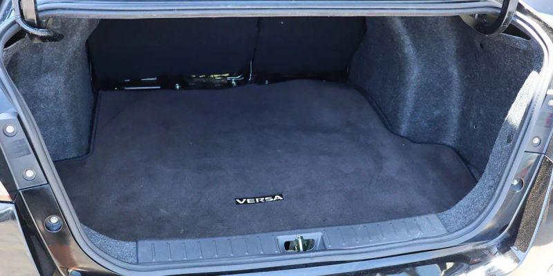2021 Nissan Versa SV Xtronic CVT