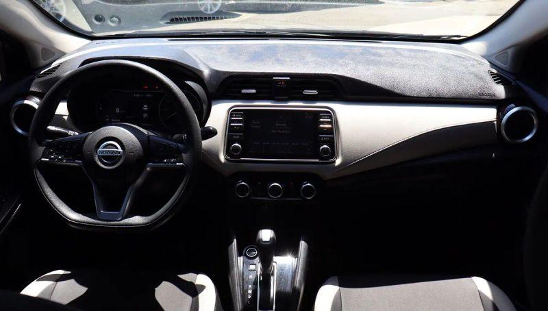 2021 Nissan Versa SV Xtronic CVT