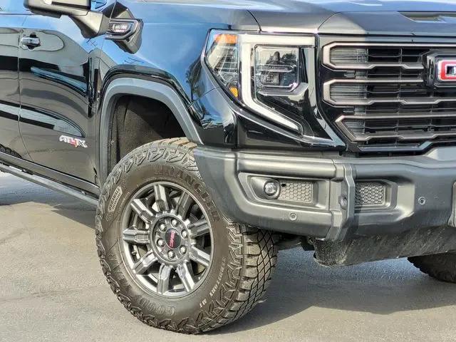 2024 GMC Sierra 1500 4WD Crew Cab Short Box AT4X