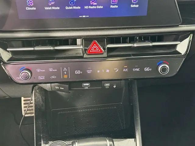 2023 Kia Niro SX Touring