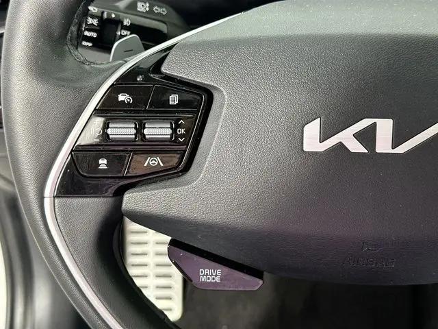 2023 Kia Niro SX Touring