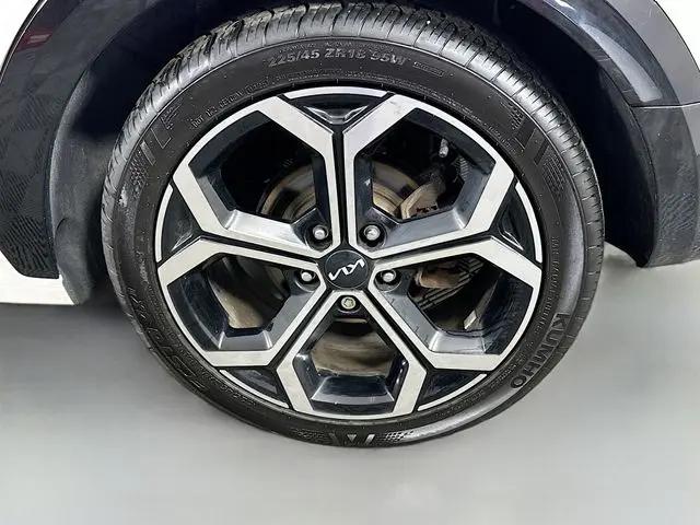 2023 Kia Niro SX Touring