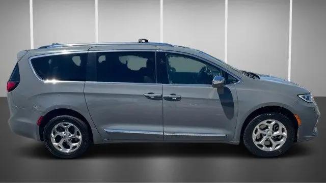 2021 Chrysler Pacifica Limited AWD
