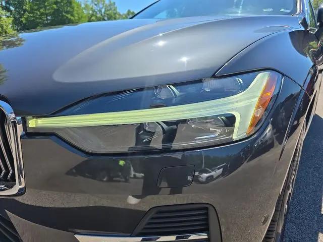2023 Volvo XC60 B5 Plus Bright Theme