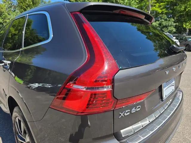 2023 Volvo XC60 B5 Plus Bright Theme