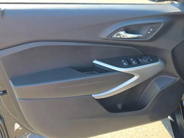 2025 Chevrolet Trax FWD 1RS