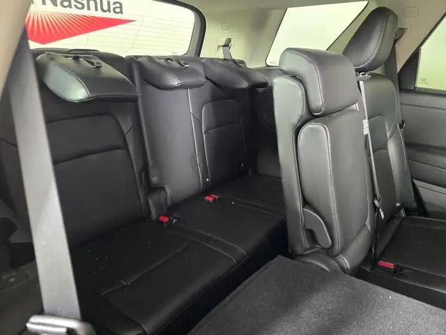 2023 Nissan Pathfinder SL 4WD
