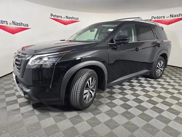 2023 Nissan Pathfinder SL 4WD