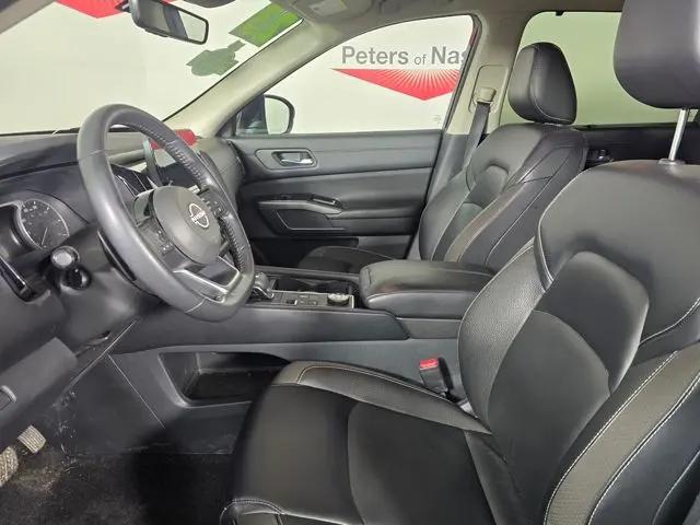 2023 Nissan Pathfinder SL 4WD