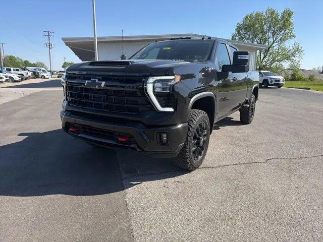 2026 Chevrolet Silverado 2500HD Crew Cab, Standard Bed, LT, 4WD