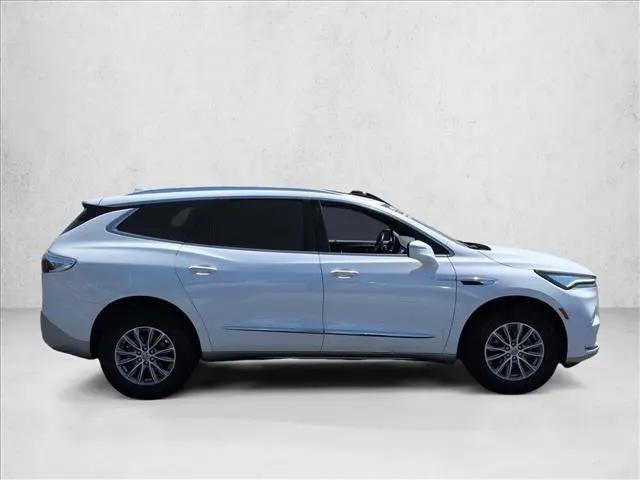 2023 Buick Enclave Essence FWD