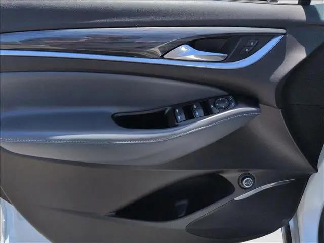 2023 Buick Enclave Essence FWD