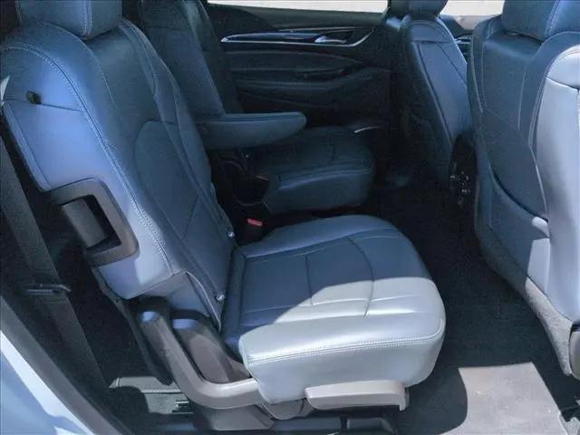 2023 Buick Enclave Essence FWD