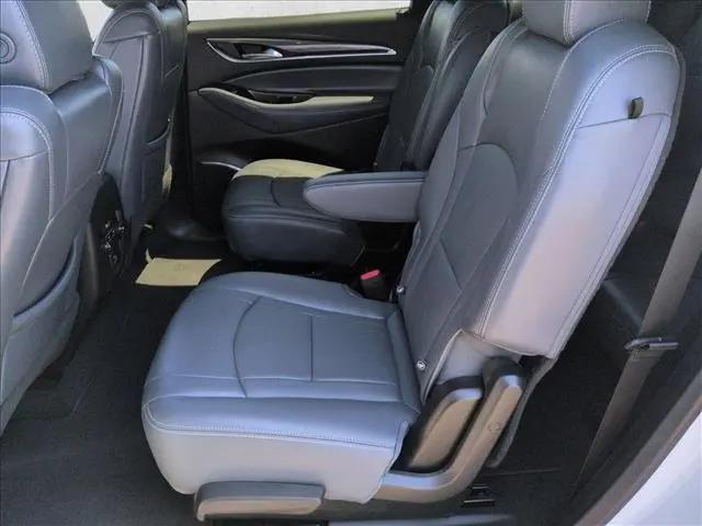 2023 Buick Enclave Essence FWD