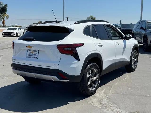 2026 Chevrolet Trax FWD LT