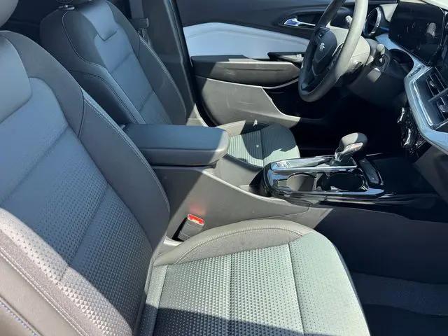 2026 Chevrolet Trax FWD LT