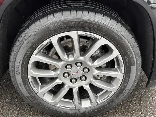 2023 GMC Acadia AWD Denali