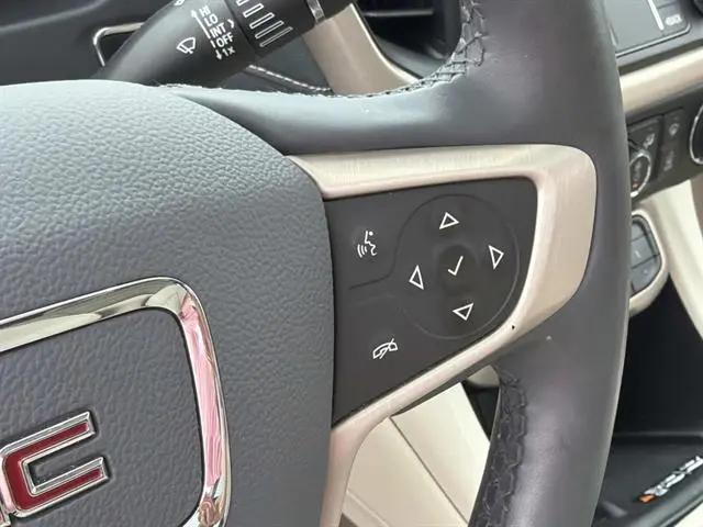 2023 GMC Acadia AWD Denali
