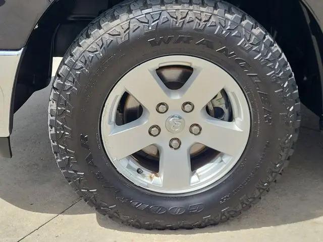 2010 Dodge Ram 1500 SLT/Sport/TRX