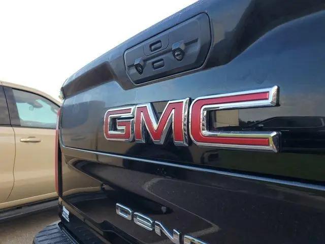 2025 GMC Sierra 3500HD 4WD Crew Cab Standard Bed Denali