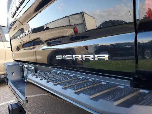 2025 GMC Sierra 3500HD 4WD Crew Cab Standard Bed Denali