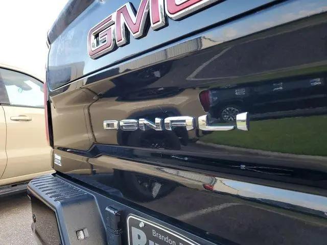 2025 GMC Sierra 3500HD 4WD Crew Cab Standard Bed Denali